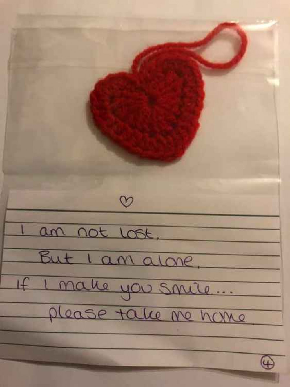 The message and crochet heart Sarah found on Saturday