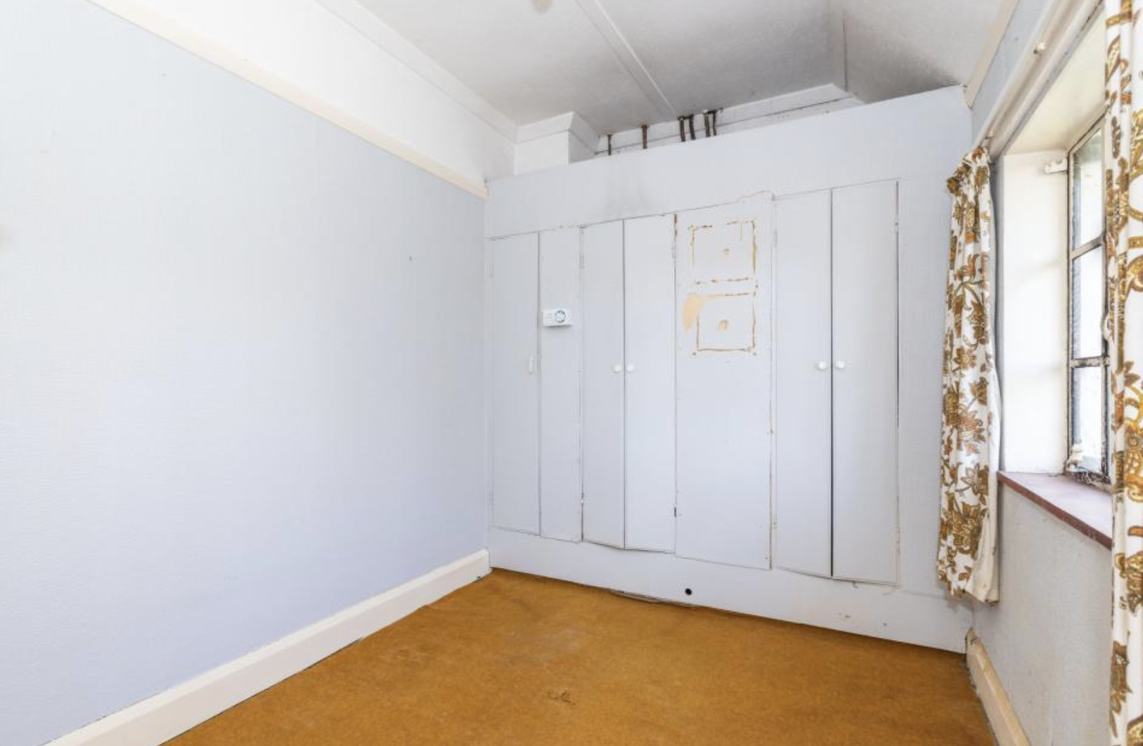 For this week's Pick of the Week showcase Wellington Evans are marketing a three bedroom house which is available for offers over £400,000. For this week's Pick of the Week showcase Wellington Evans are marketing a three bedroom house which is available for offers over £400,000.