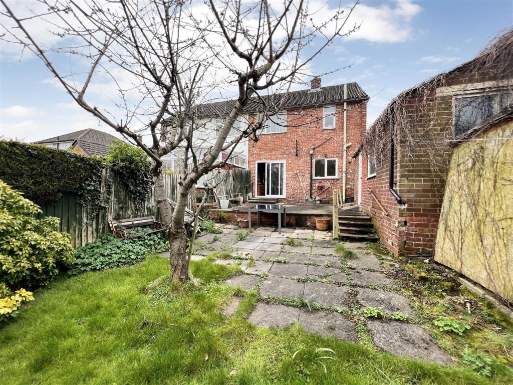 Property of the Week: this 3 bedroom semi-detached 'doer-upper' on Andrews Walk, Heswall