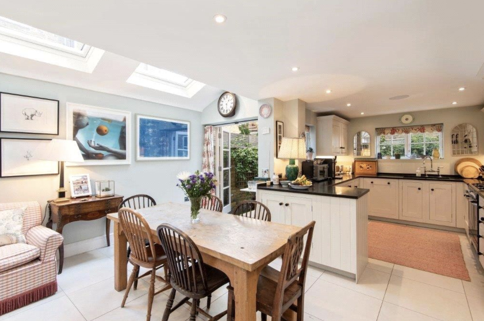 The large kitchen and breakfast room (credit: Chelwood Partners)