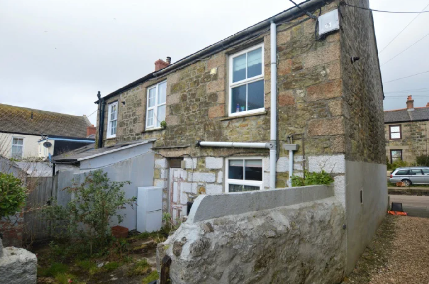 The property comes with a courtyard style garden. 