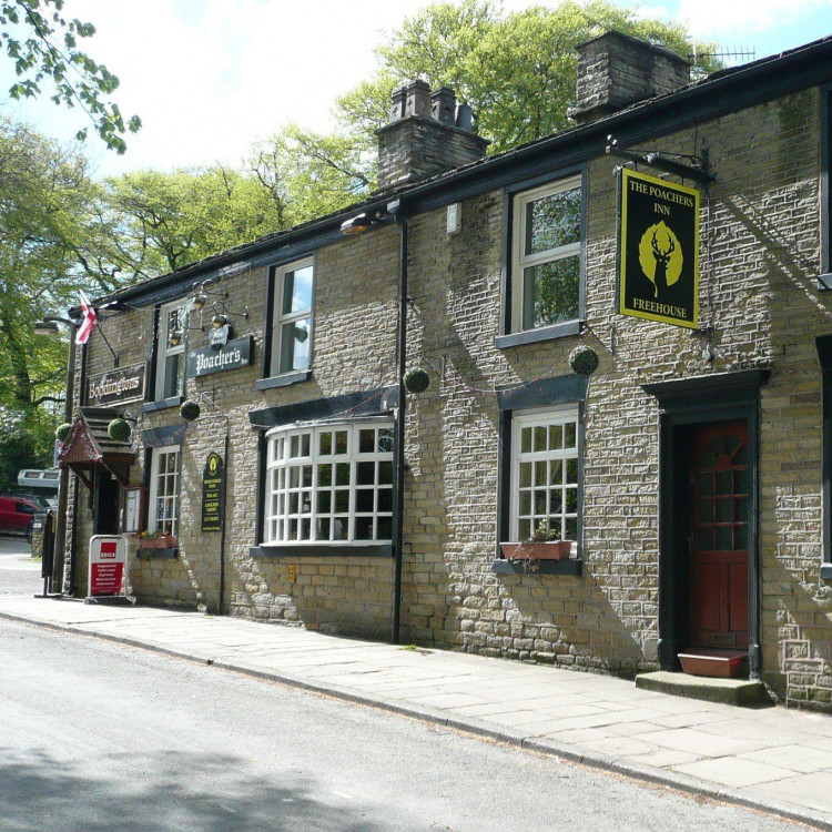 Macclesfield: The Poachers Inn is a free house with a gorgeous beer garden. Could you work there? 