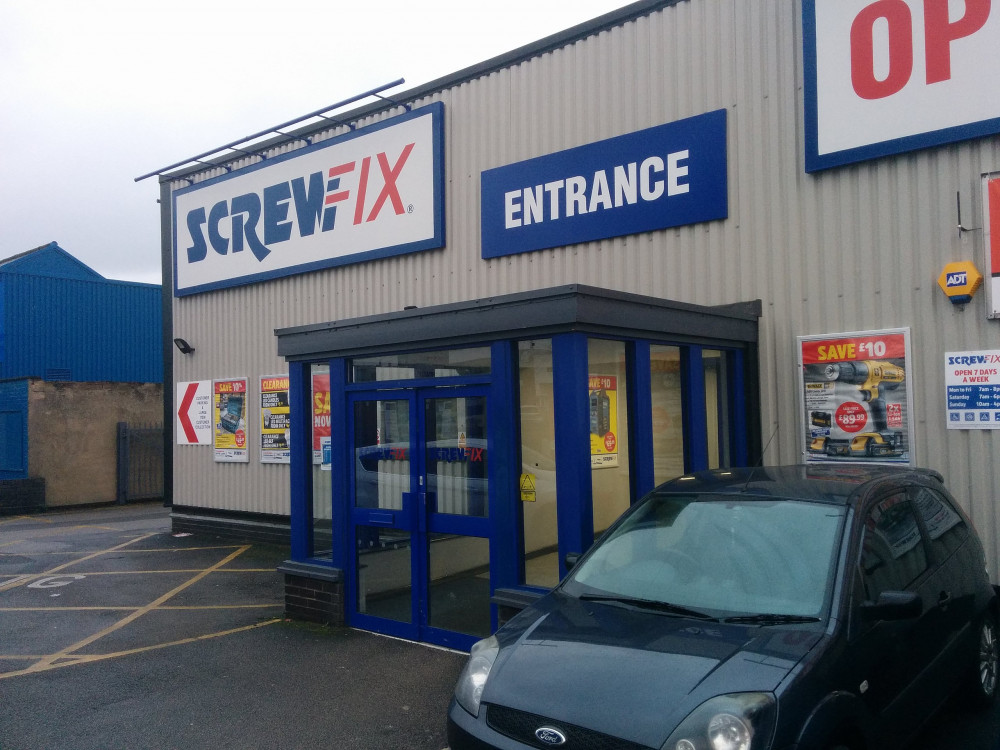 With the vast amount of new houses being built in Congleton, it is a no-brainer for the hardware store to open in our town. Pictured Credit: (Image - CC 3.0 Screwfix Derby by Victuallers Unchanged bit.ly/3ETKsqv)