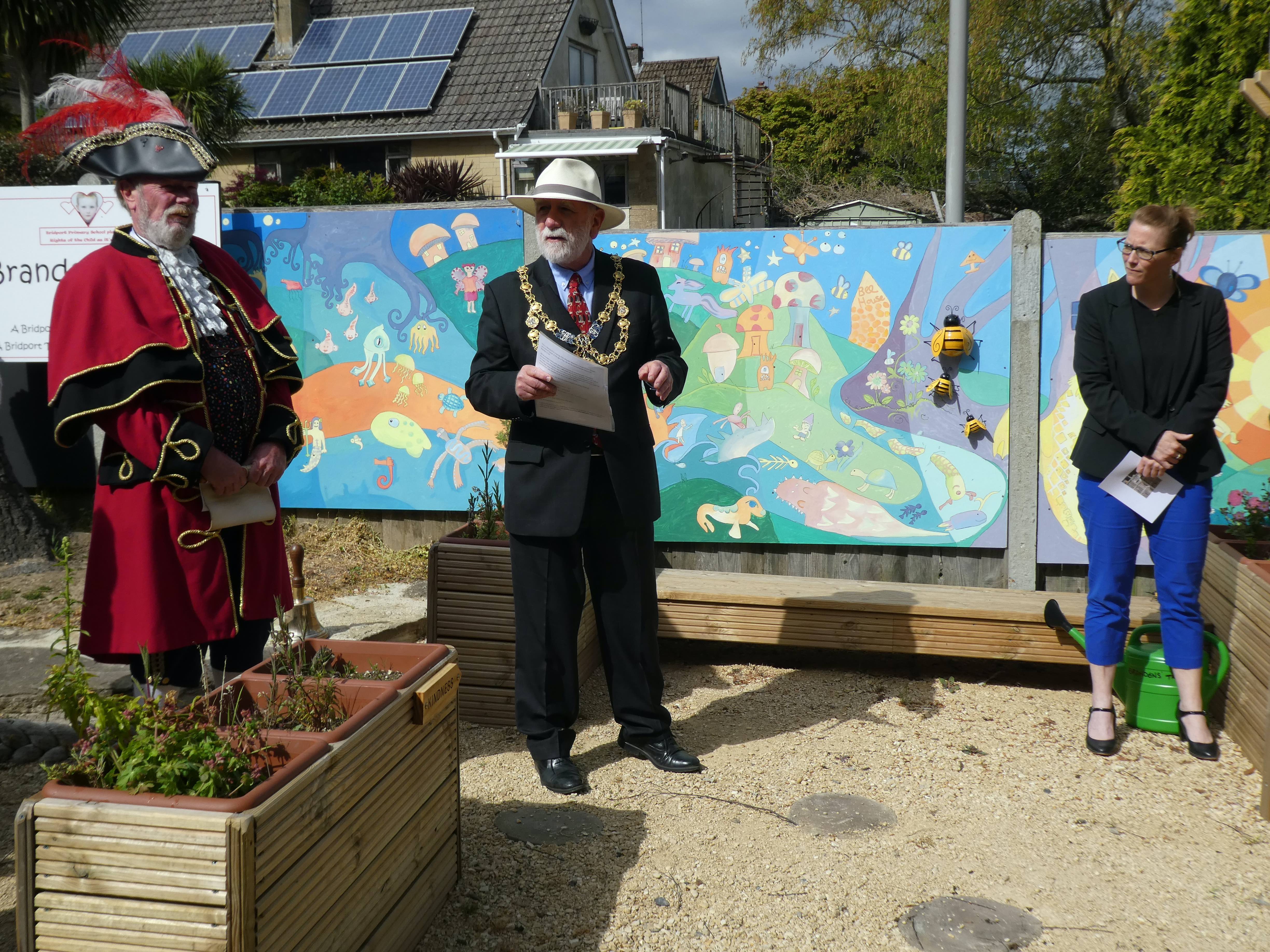 Town crier John Collingwood and mayor Ian Bark