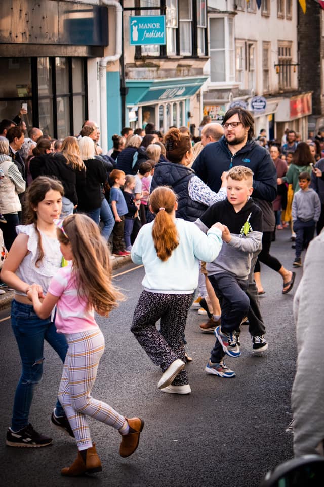 Photo of the May Day parade, Helston. Taken by Richard Cooper/Cornwall in Focus.