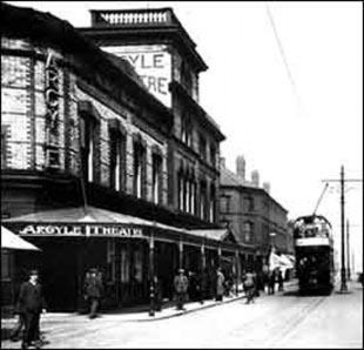 Outside the Argyle Theatre...