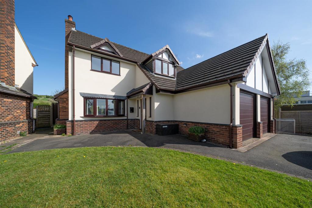 This week's listing is a four bedroom detached house on Pennine Way in Biddulph.