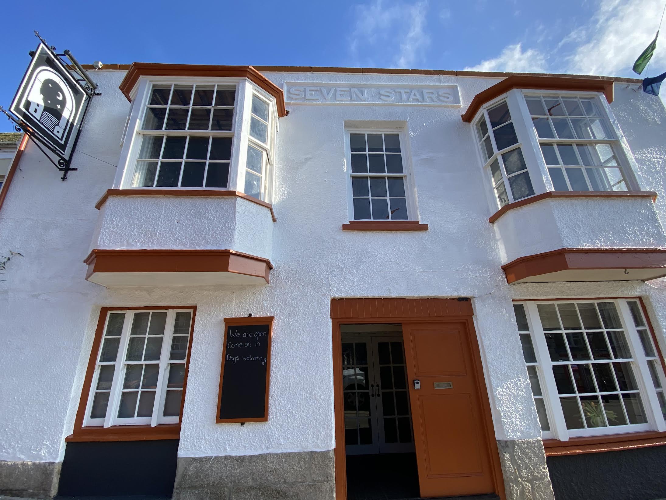 The new look pub, Coinagehall Street. 