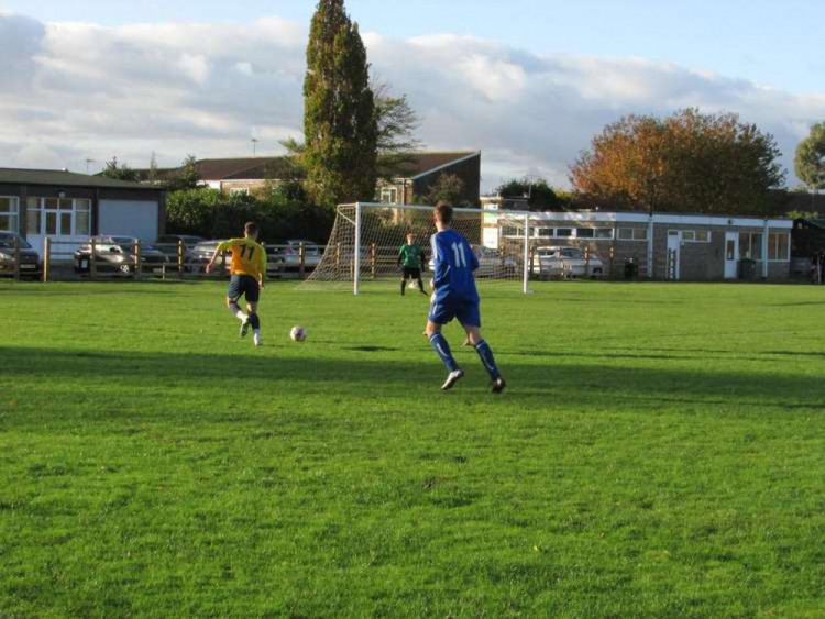 Toby Wells scored his 26th of the season as Kenilworth Wardens earned a 3-3 draw against Bulldog