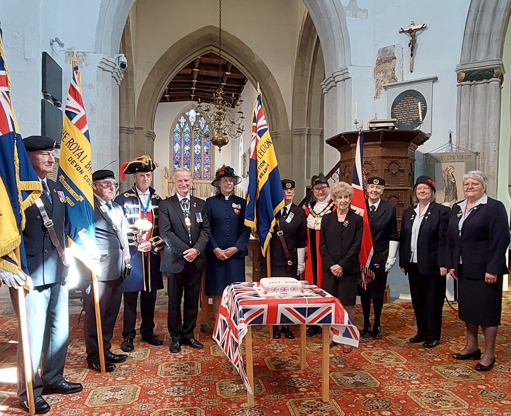 Cuting of the cake in The Minster