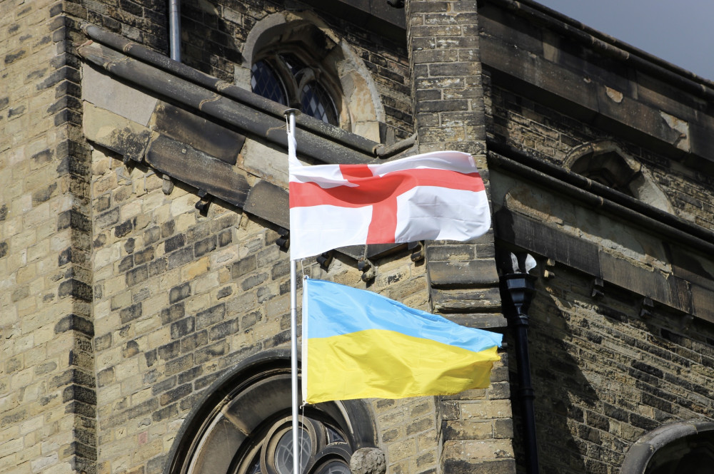 Macclesfield: An English and Ukrainian flag fly together on Glegg Street, on the grounds of St. Paul's Church. (Image - Alexander Greensmith / Macclesfield Nub News)