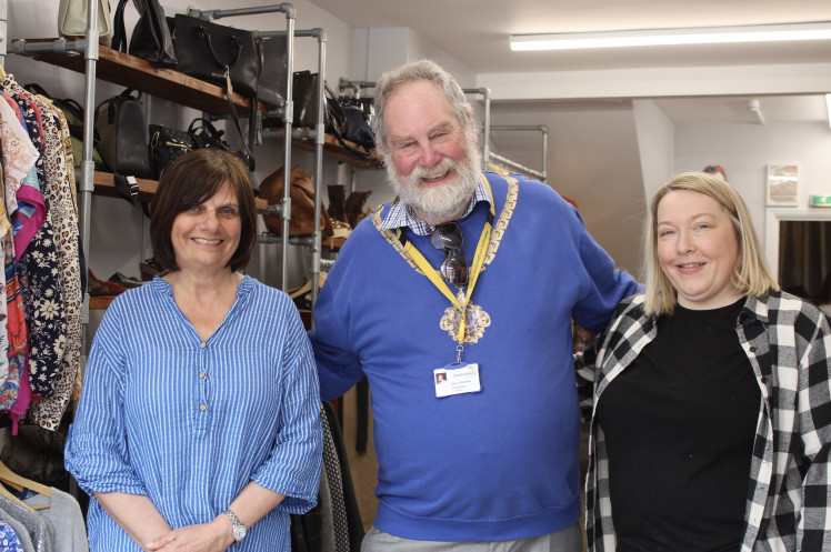 Macclesfield Mayor David Edwardes (centre) with East Cheshire Hospice shop's Louise Delaney and Lindsay McDonald. (Image - Alexander Greensmith / Macclesfield Nub News)