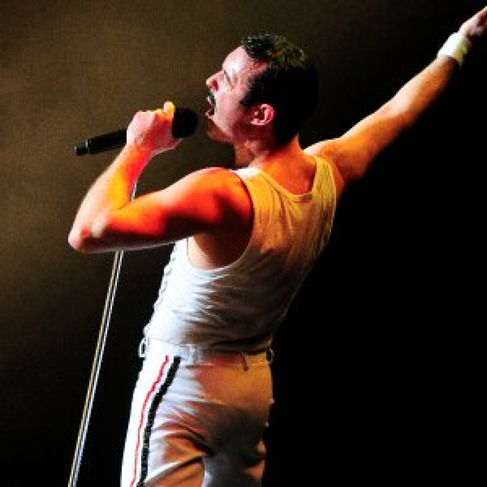 One night of Queen with Gary Mullen
