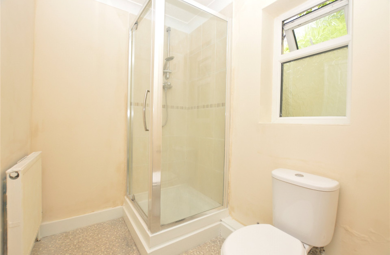 Bathroom. Flora Gardens, Helston. Bathroom. Flora Gardens, Helston.
