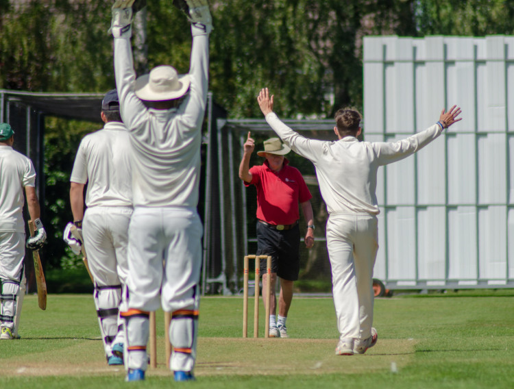 Solilhull Blossomfield 272-9 beat Kenilworth 197-10 by 75 runs (Image via Sam Leach)