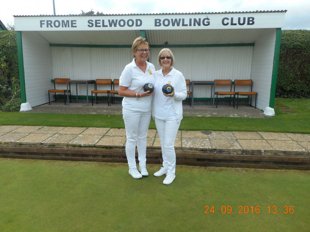 Vera Ford (r) who is vice captain along with Bev Tymus who is the ladies captain of the club 