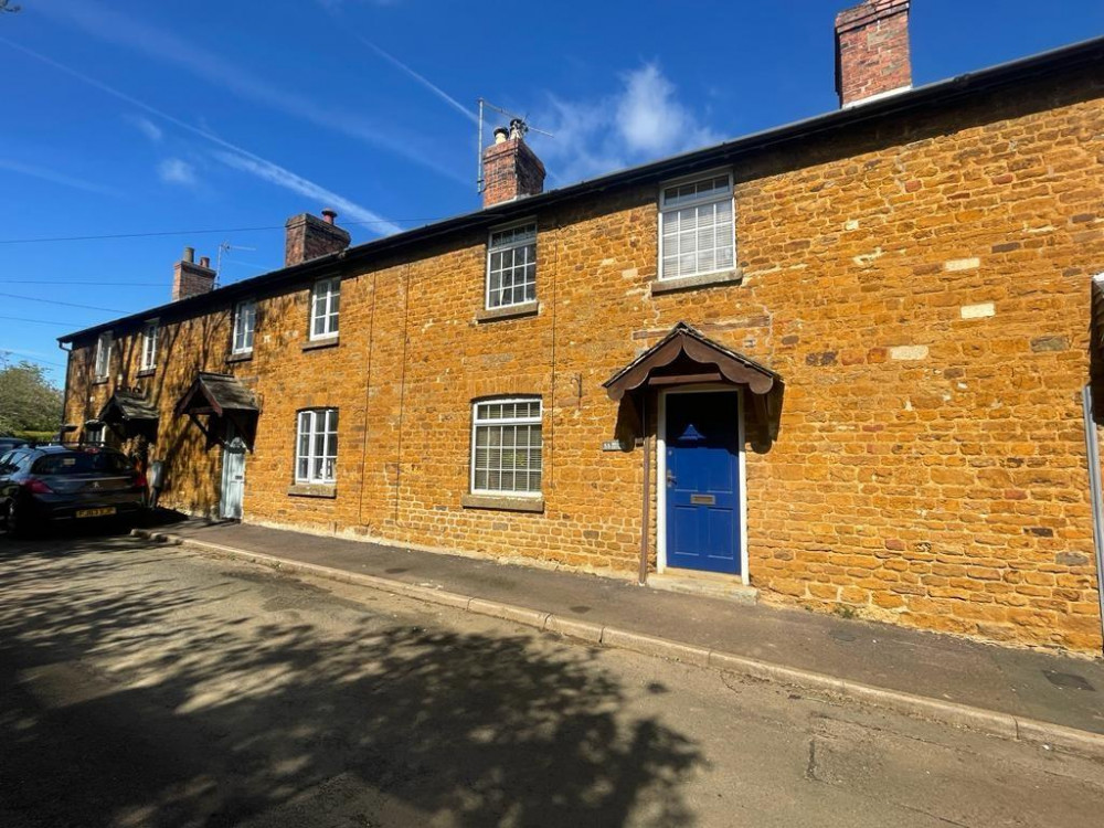 33 Melrose Cottage (image courtesy of Moores Estate Agents)