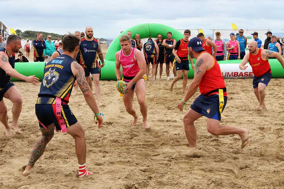 Tag rugby is a non-contact sport (Exmouth Beach Rugby Festival 2022)