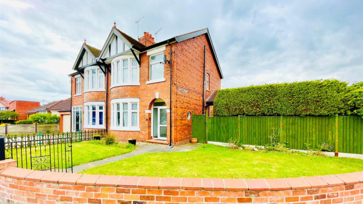 This 3-bedroom home is sited on a corner plot in a popular area of Crewe. 