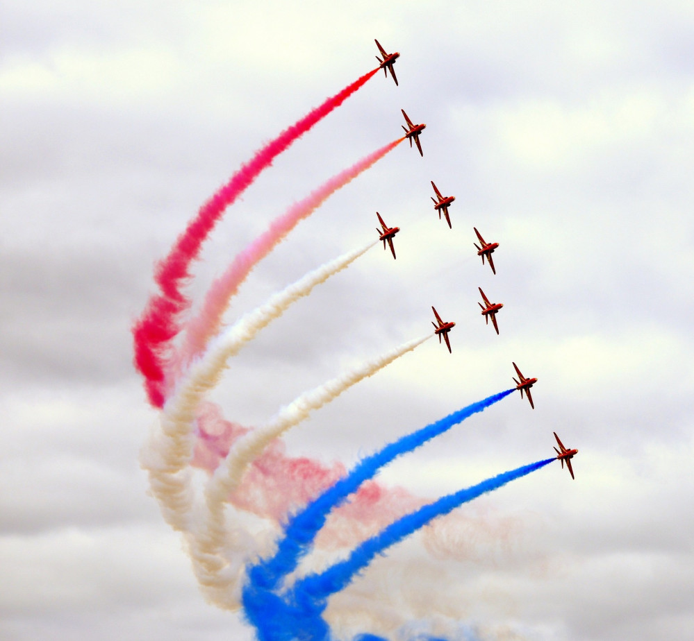Red Arrows performing