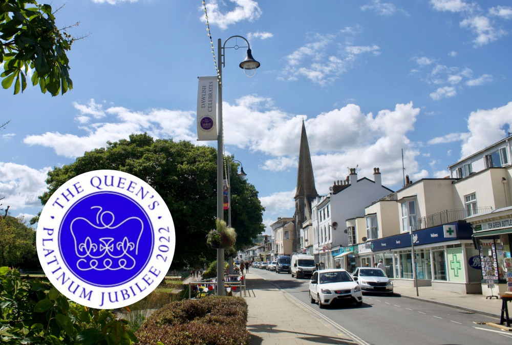 The Strand, Dawlish (Nub News, Will Goddard). Inset: Queen's Platinum Jubilee 2022 emblem