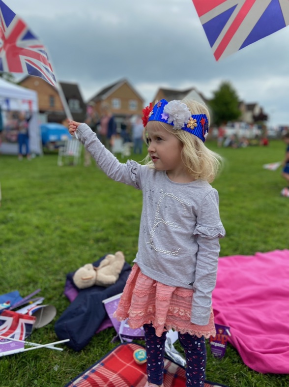  Lorna and her family celebrate the Queen's Platinum Jubilee