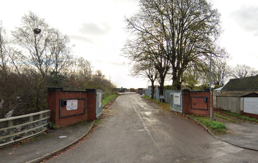 Entry to the site off Purfleet Road. 