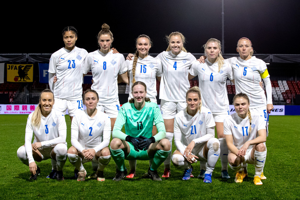 The most recently called up Iceland women's XI. They will be based in Crewe throughout Euro 2022 (Getty).