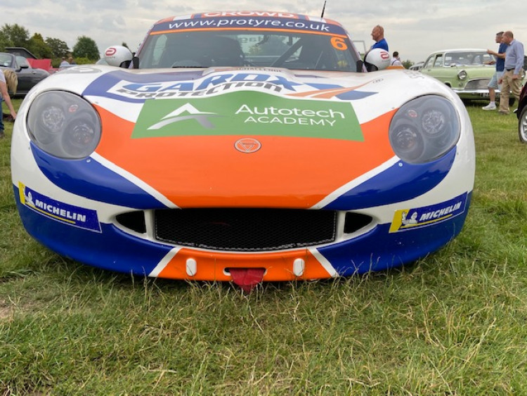 Hucknall racing driver Ruben Hage surprised local car enthusiasts last night (Wednesday 15 June), by taking his Ginetta G40 GT5 racing car along to The Griffins Head classic and sports car show last night. Photo Credit: Tom Surgay