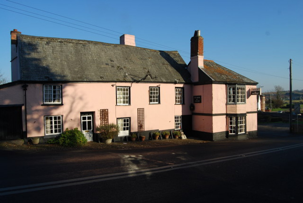 The Bridge Inn, Topsham (cc-by-sa/2.0 - © N Chadwick - geograph.org.uk/p/1109266)