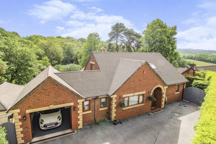 This week's listing is a four bedroom detached house at Birchall Lane in Leek. This week's listing is a four bedroom detached house at Birchall Lane in Leek.