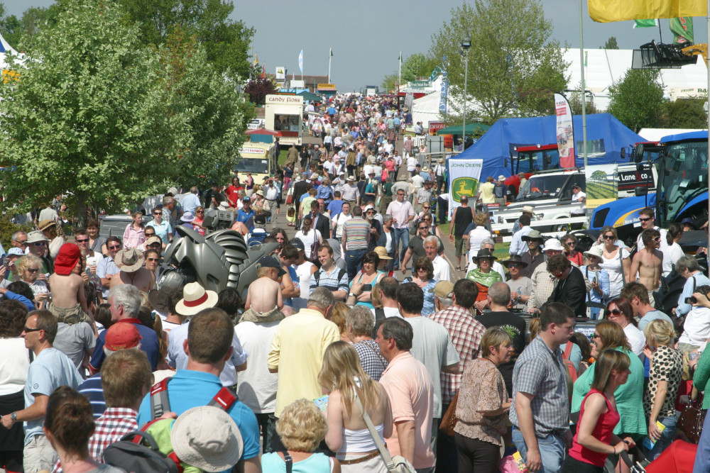 Crowds expected at this wonderful show : Photo from previous years