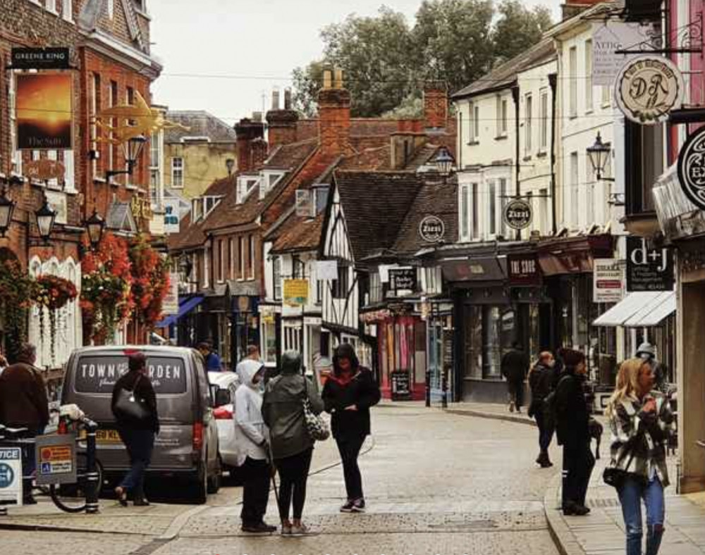 Census 2021: Special Hitchin Nub News report. PICTURE: Sun Street in the heart of Hitchin. CREDIT: @HitchinNubNews 