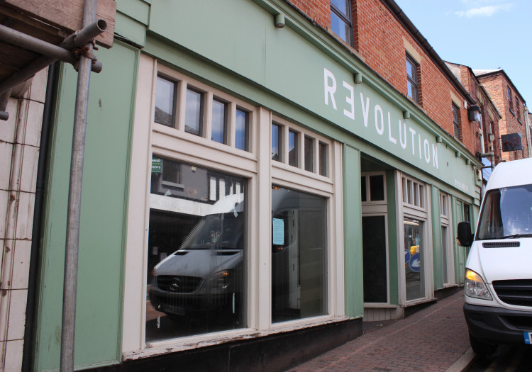 The old Revolution bar in Macclesfield has been empty since 2019, but a new bar could soon be moving in. (Image - Alexander Greensmith / Macclesfield Nub News) 