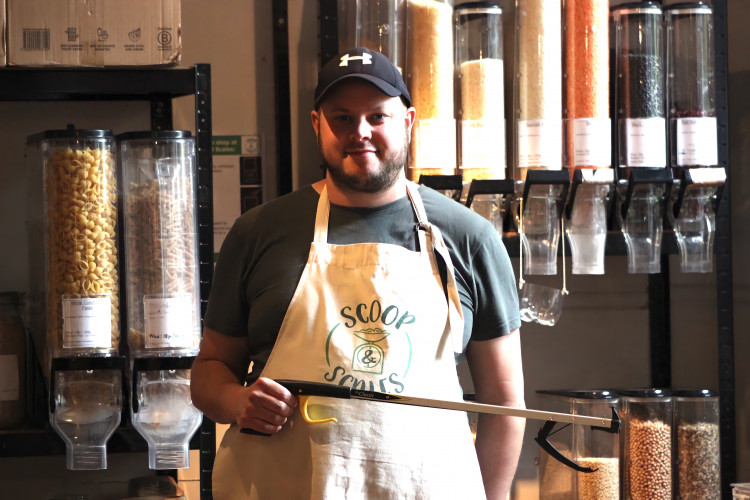 Macclesfield: Matthew Todd, of Scoop and Scales, will lead the spruce up of our town. He spent some of the businesses money to buy 60 litter pickers. (Image - Alexander Greensmith / Macclesfield Nub News)