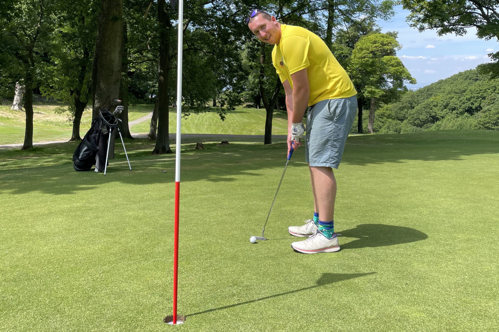 Macclesfield resident Adam Davies played golf continuously for almost 15 hours, and raised hundreds for Macclesfield's East Cheshire Hospice. (Image - East Cheshire Hospice)
