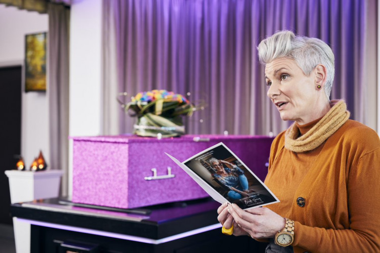 Co-op Funeralcare is here to help you choose the best funeral poem (Co-op).