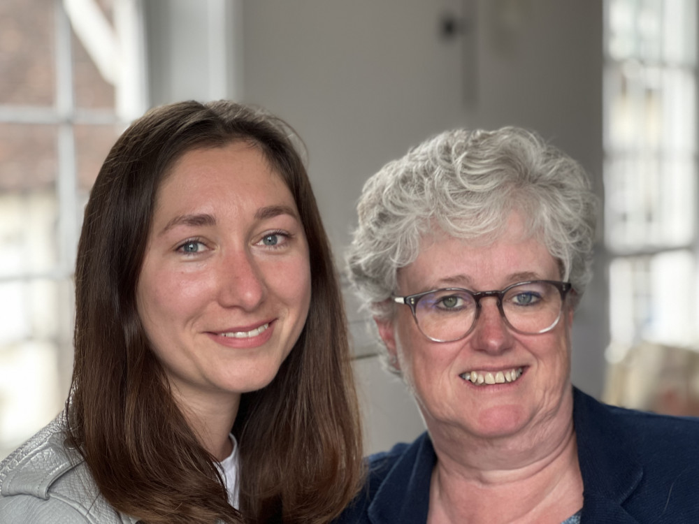 Hitchin host Debbie Stalkartt (right) with Alina Kurylova from the Ukraine. CREDIT: Nub News 