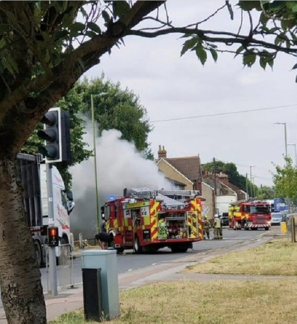 Hitchin: Lorry catches fire on Grove Road as area cordoned off. CREDIT: Emma Dimond 