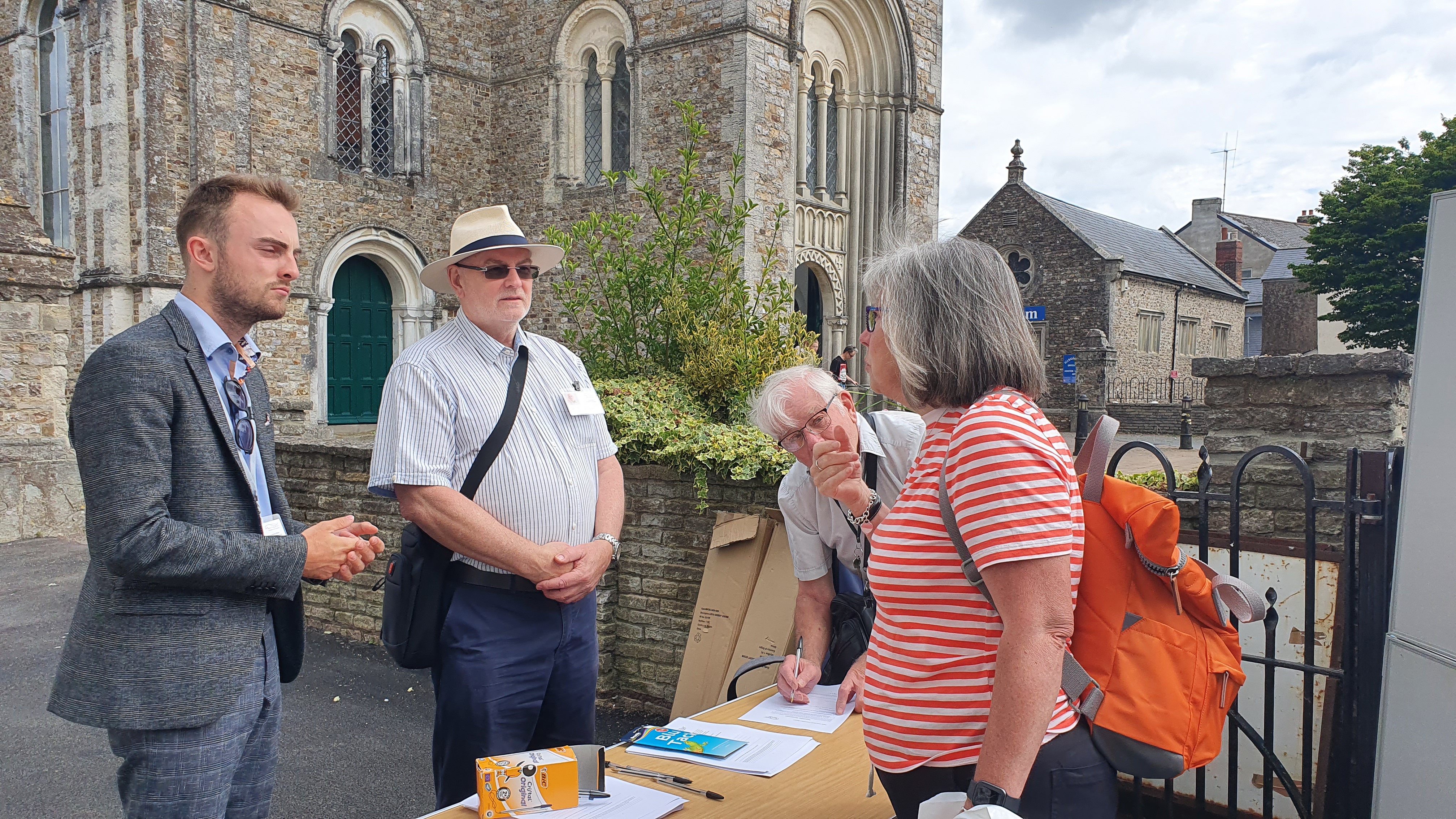 Cllr Robert Fowles and Cllr Jake Bonetta speak to members of the public 