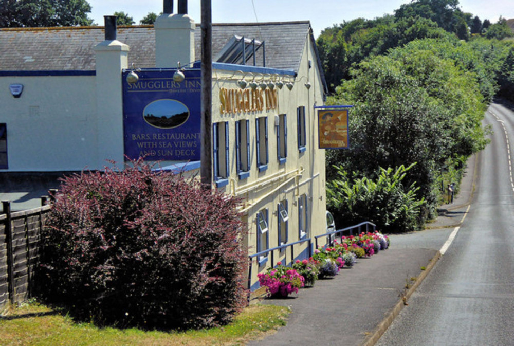 The Smugglers Inn, Teignmouth Road (cc-by-sa/2.0 - © David Dixon - geograph.org.uk/p/5875263)