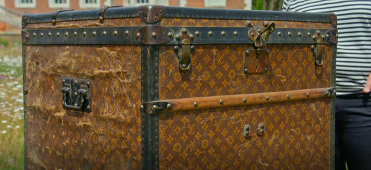 EARLY LOUIS VUITTON TRUNK  Thomaston Place Auction Galleries