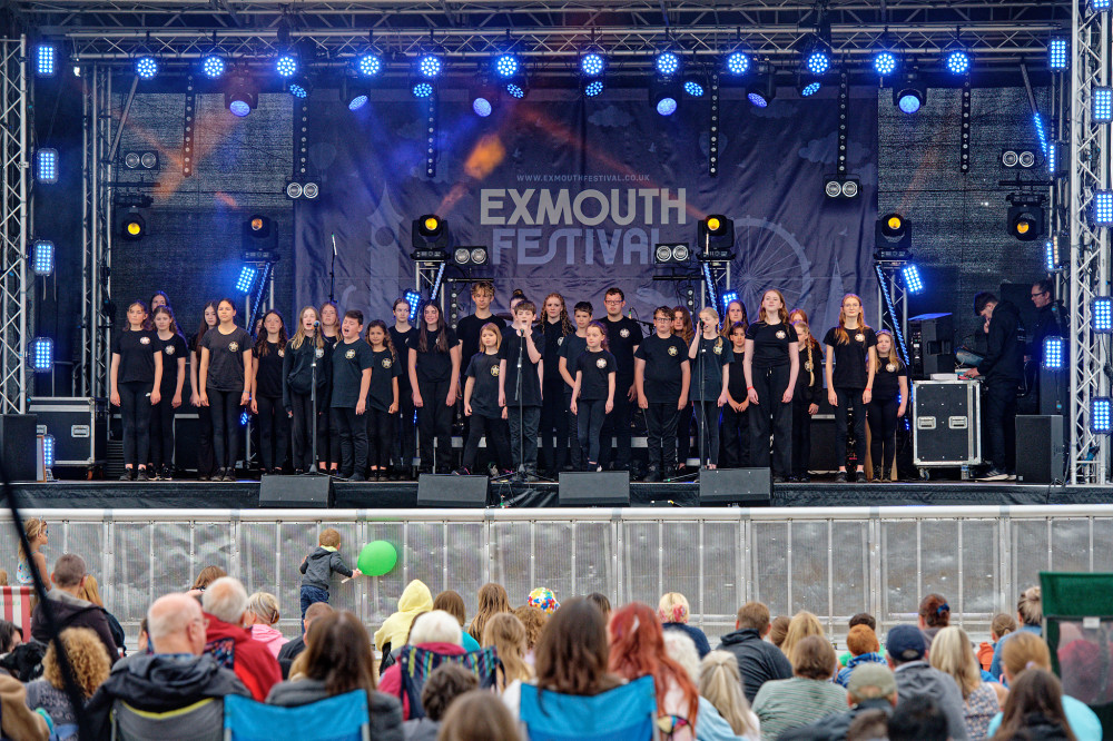 Exmouth Youth Theatre perform at Exmouth Festival 2022 (John Bailey Photography)
