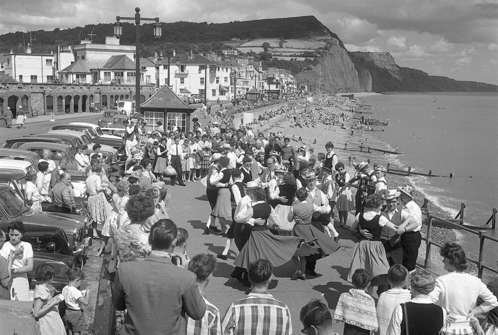 Dancing on the Esplanade in 1961 (Sidmouth Folk Festival)