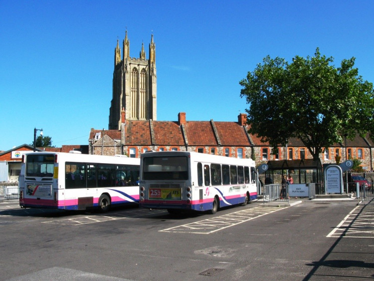 Wells bus station. Image: Geof Sheppard, CC BY-SA 4.0 <https://creativecommons.org/licenses/by-sa/4.0>, via Wikimedia Commons