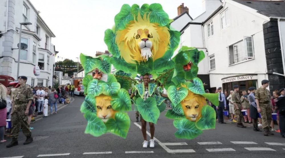 Dawlish Carnival parade (Dawlish Celebrates Carnival)