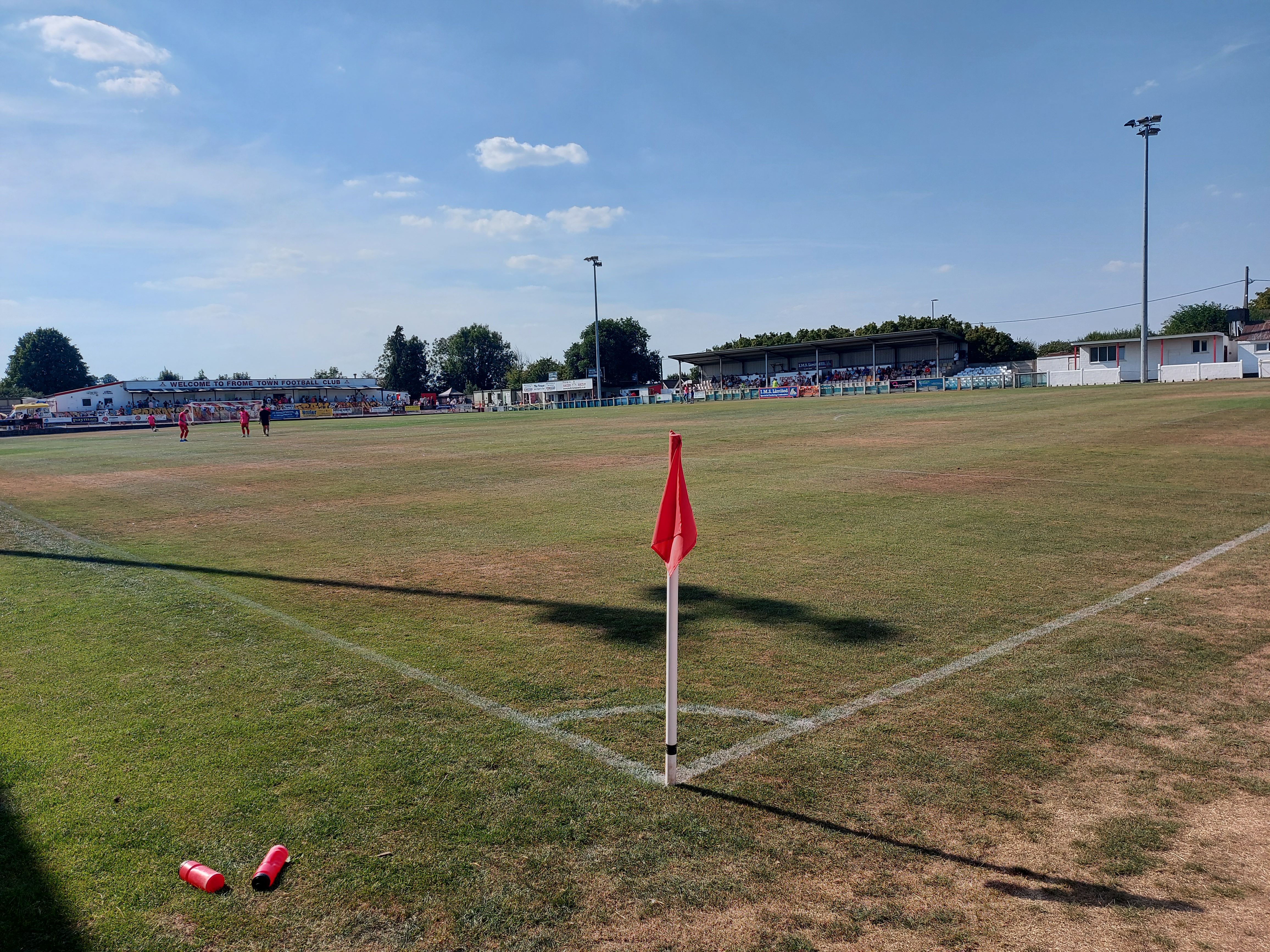 The ground was dry and the going tough, with extra water breaks for players