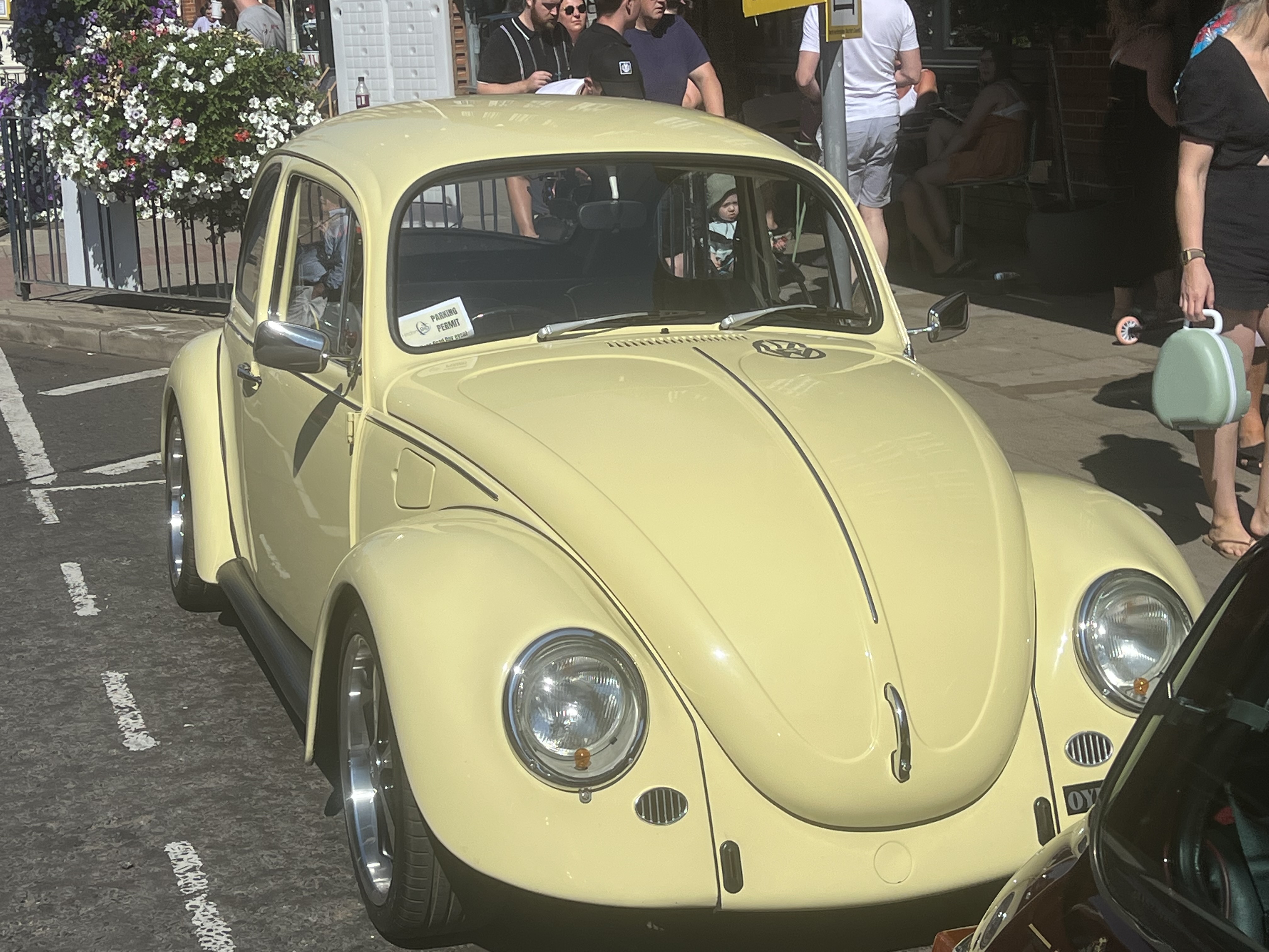 Classic cars on display during Hermitage Road Day. CREDIT: @HitchinNubNews