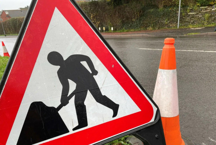 Roadworks sign (Devon County Council)