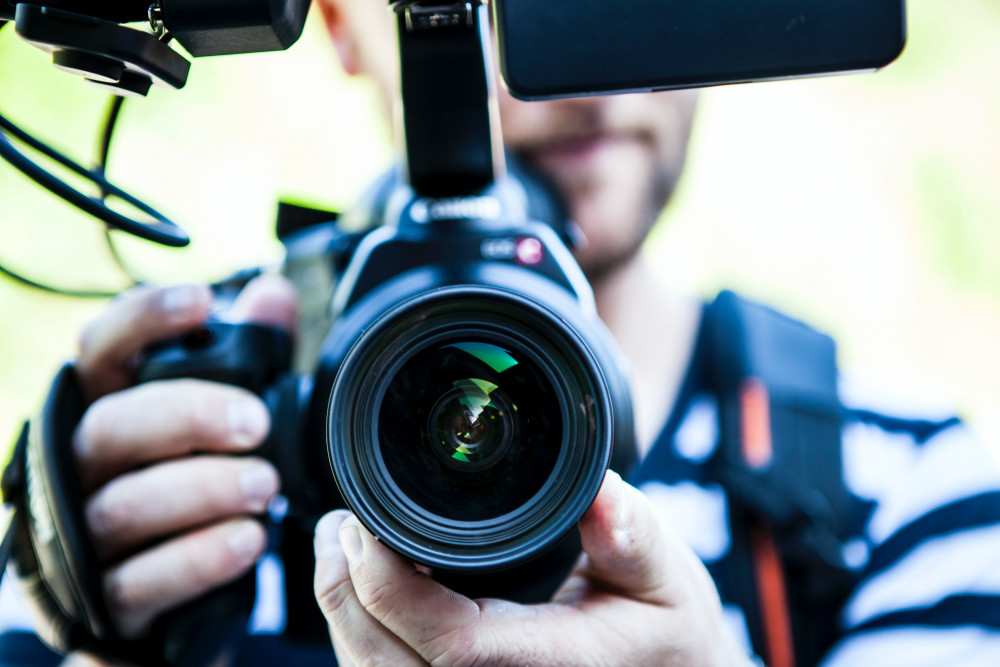 Nub News has been working with a select number of aspiring journalists and photographers. CREDIT: Pexels 